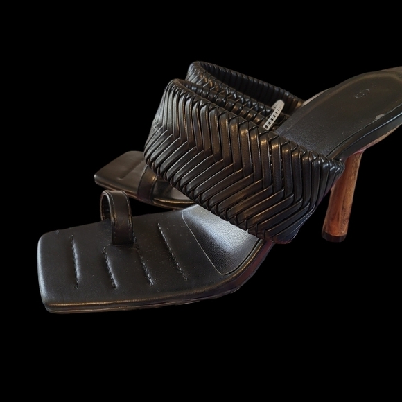 NWOT Women's braided heeled ,6.5 mule,squared open toe slide on - Picture 9 of 13